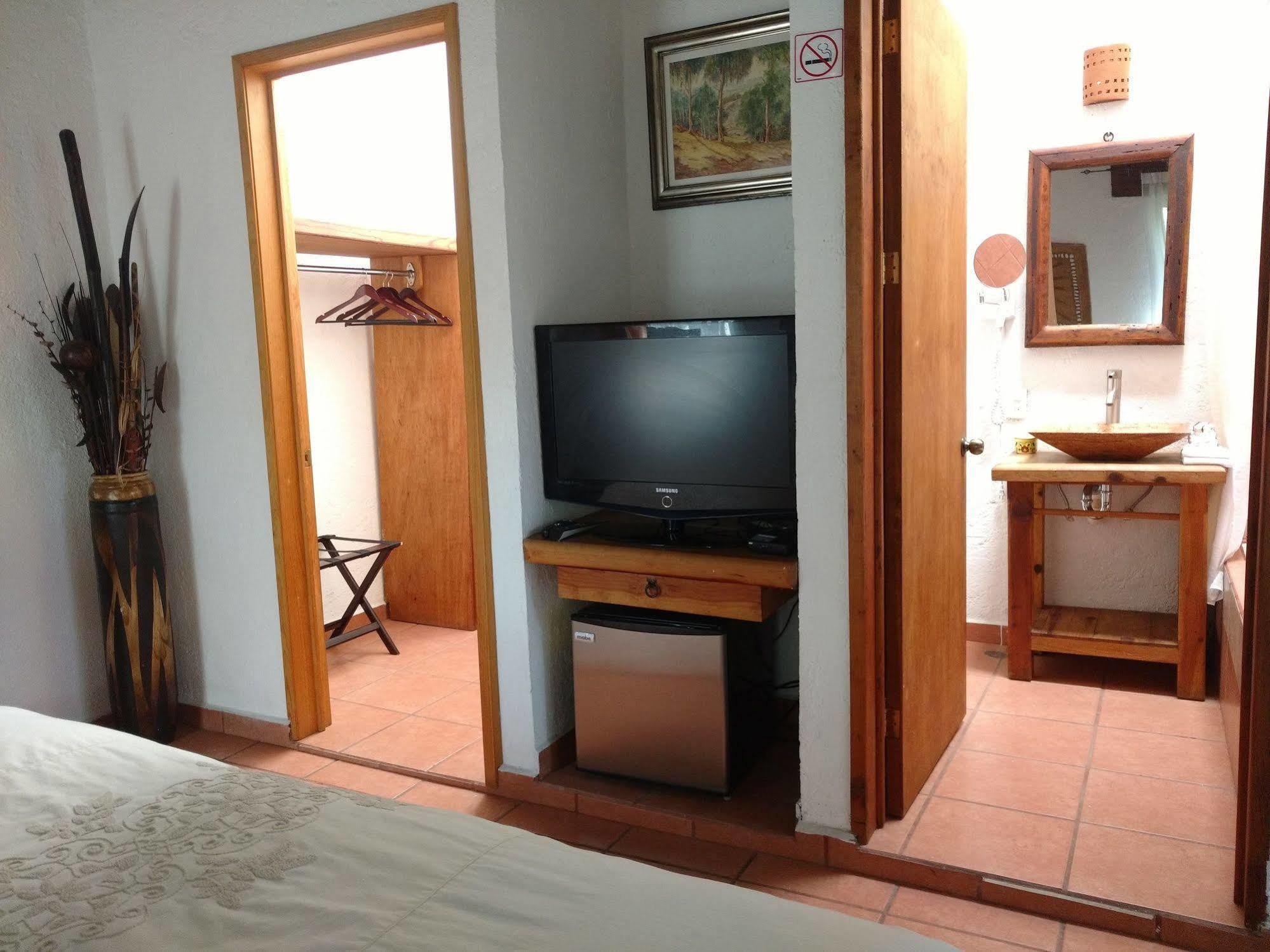 Casa D'Lobo Hotel Boutique Malinalco Exterior photo